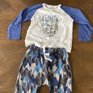 Matching shirt and pant set. Size 6-9 months.